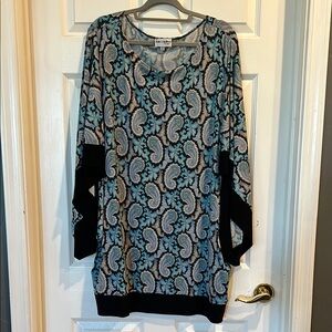 Kate & Mallory Blue and Black Paisley Blouse